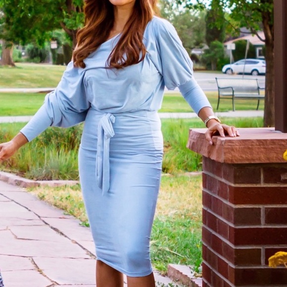 Blue soft midi dress - Picture 2 of 7